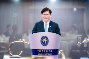 Read more about the article 外交部長林佳龍講英文，瓜地馬拉外交官聽沒有懂