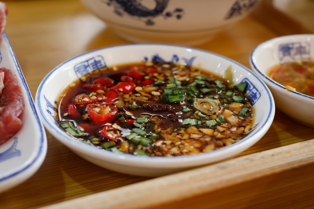 You are currently viewing 台南特色小吃：棺材板，吐司挖空放濃湯