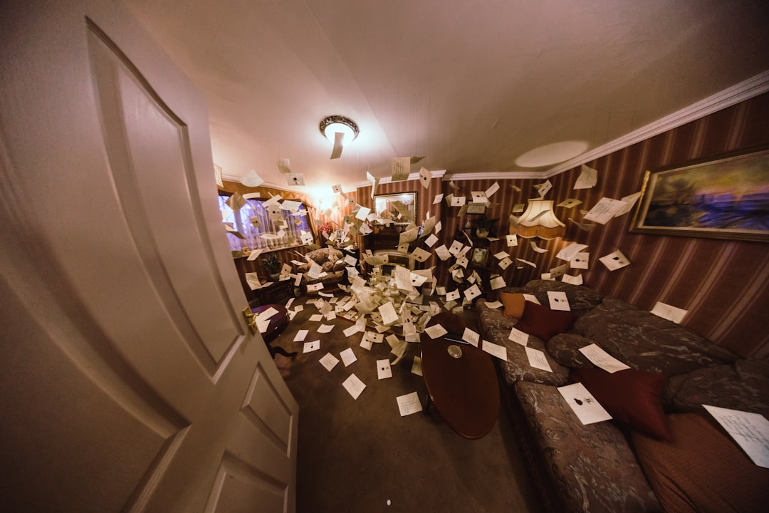 You are currently viewing 裝潢後粉塵滿天飛？專業【裝潢細清】服務，讓你入住前無後顧之憂。