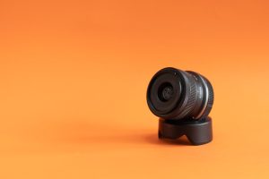 Read more about the article 【光學器材精密零件】極致清潔製程下的高精度控制