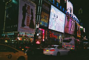 Read more about the article 拆除清運價格怎麼估？包套方案比較划算嗎？