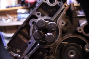 Read more about the article 【複雜形狀加工】五軸與多工序整合的製造優化策略